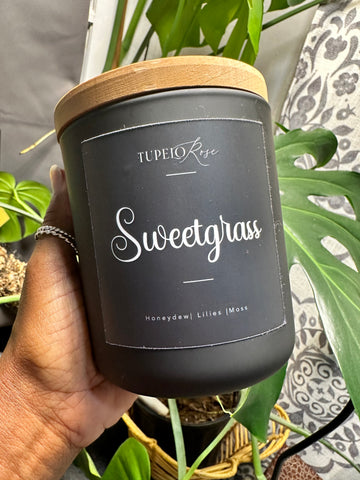 14 oz Wood wick Sweetgrass Candle